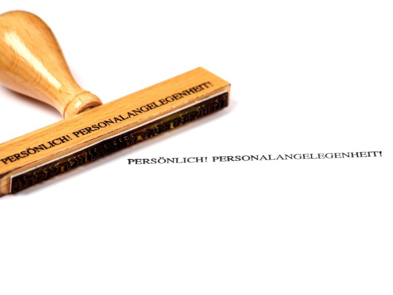 Bild von Negrobike auf Pixabay Personalangelegenheit_1920x1440